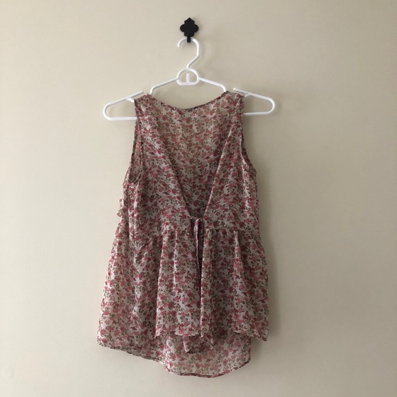 😍 EUC Forever 21 Floral, Tie Back Sleeveless Top - Picture 6 of 8